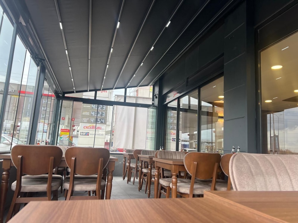 E5 Park Hotel - Image 42