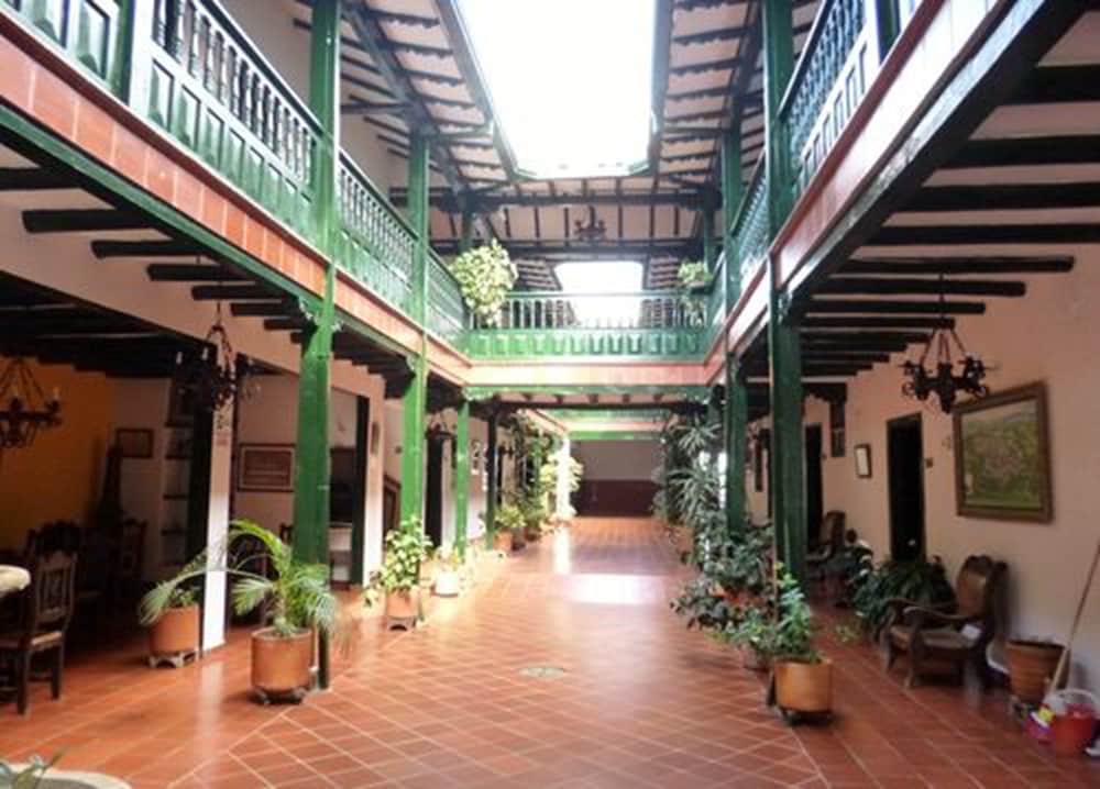 Hotel Vizcaya Plaza Curití