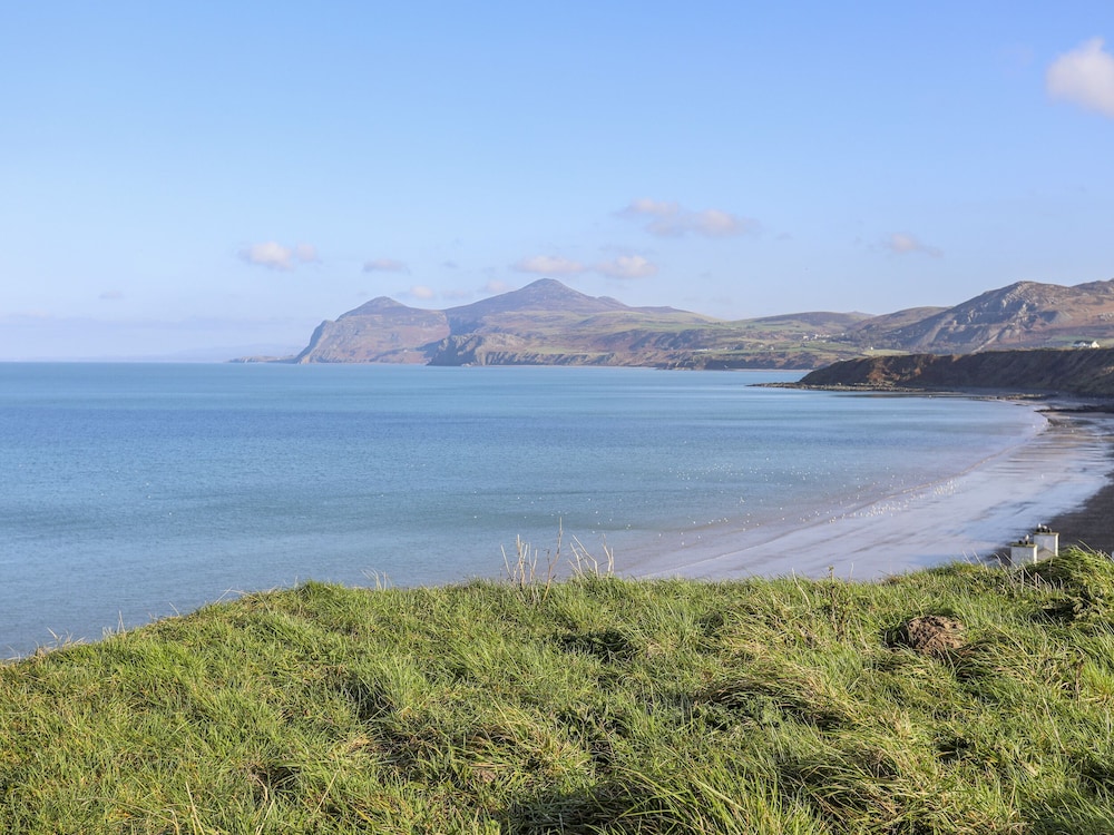 Bwthyn Cerrig Man
