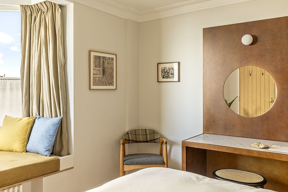 Fort Road Hotel 25