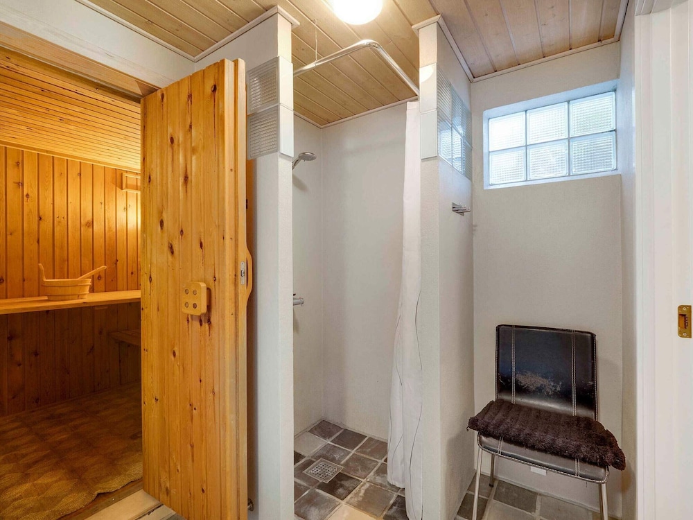 5 Star Holiday Home in Fur