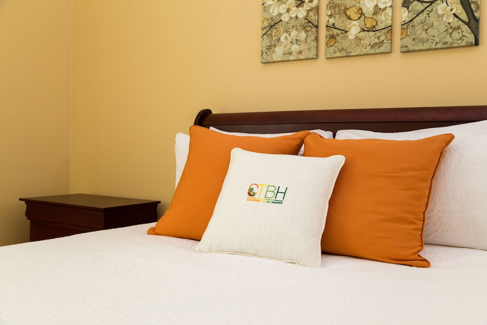 New Kingston Guest Apartment at Westbury