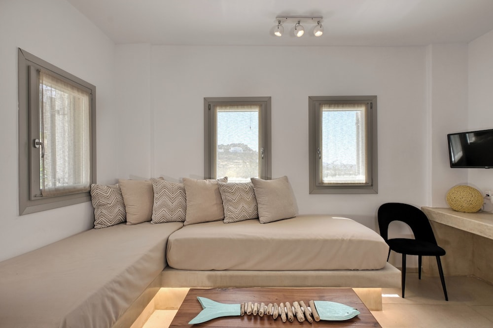 Aloft Suites Mykonos Island