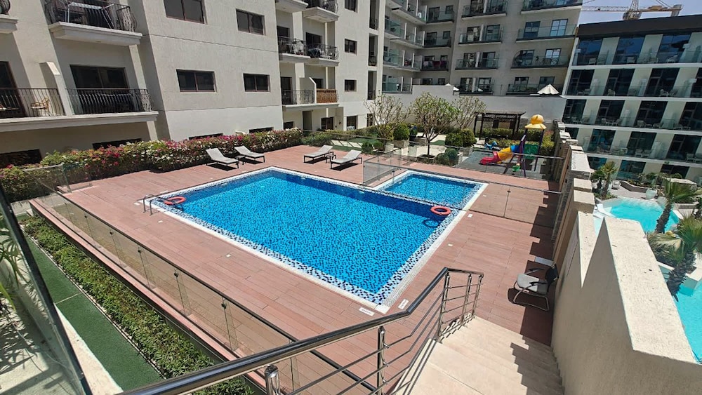 Lovely and Spacious 1 BR in Divine Residences