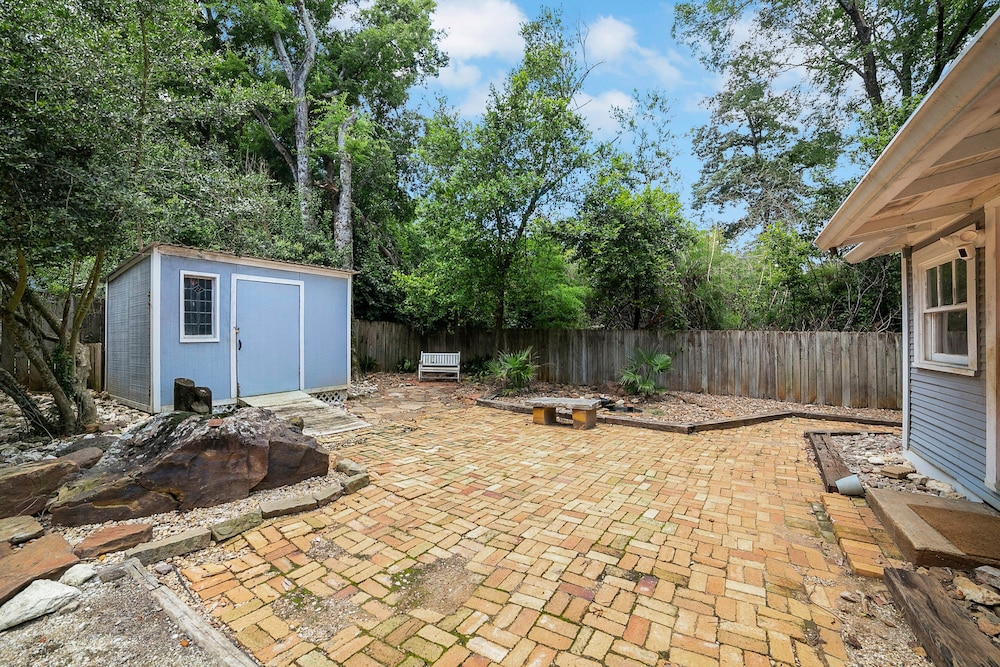 Magnolia House Walk To Festival Park 3 Bedroom Home