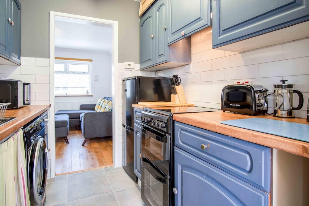 Cosy Cottage - 2 Bedroom Cottage - Mumbles