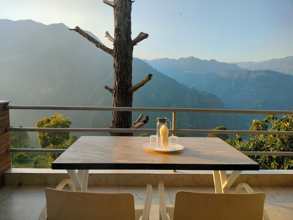SVS RECREATIONAL HOTELS AND RESORTS