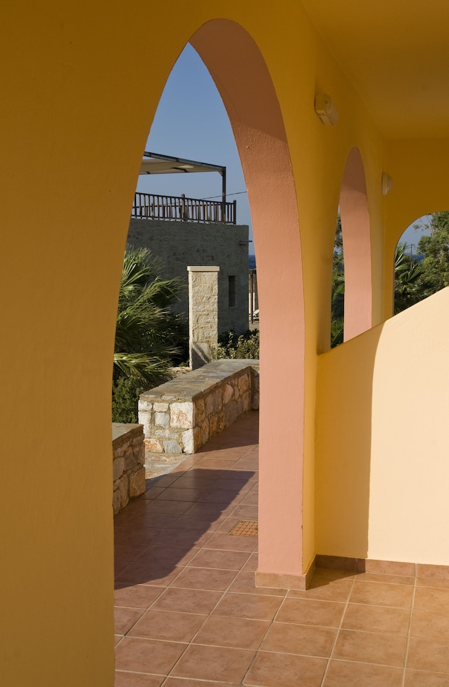 Kallicrates Village