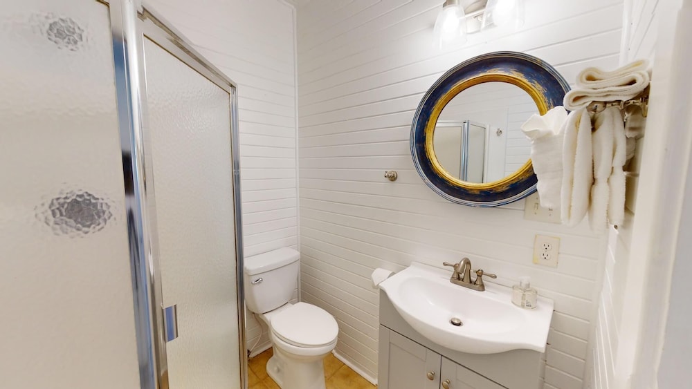 16 6th Avenue by Tybee Vacation Rentals