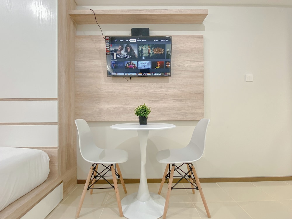 Best Deal And Homey Studio At Meikarta Apartment