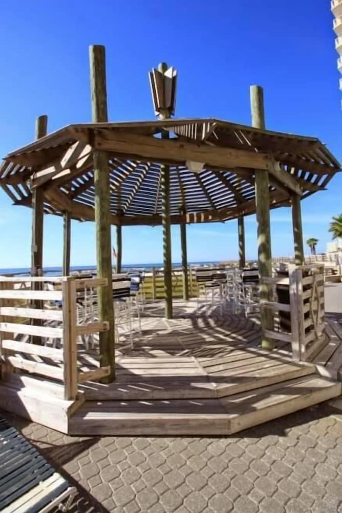 Summer House 1501b