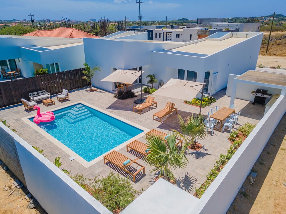 Newly Built Private Pool 3BR Parking Wi-fi