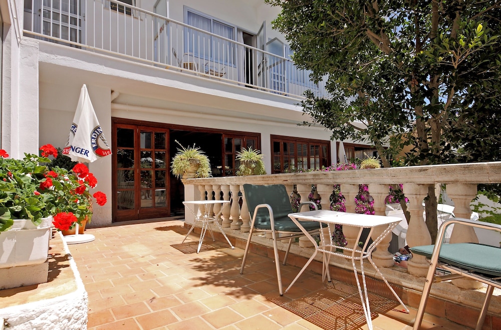Hostal Ca's Bombu