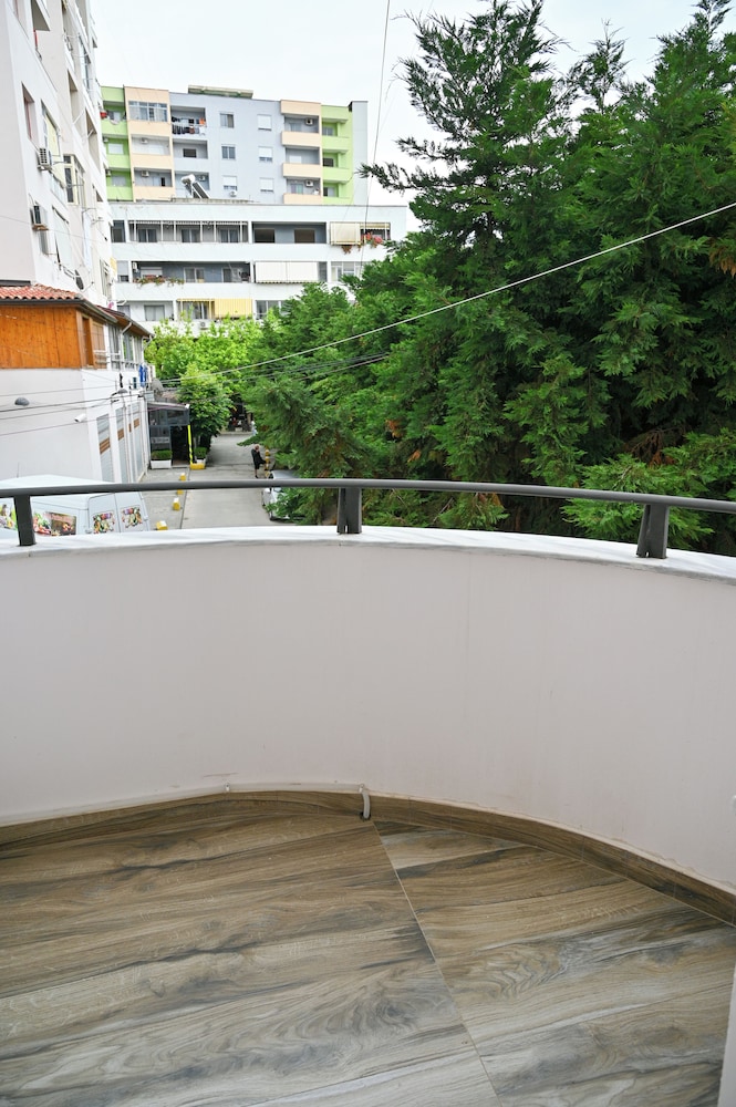 Elite Apartments