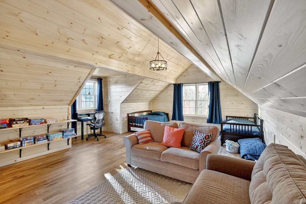 Peaceful Lakefront Cabin In The Catskills 3 Bedroom Cabin