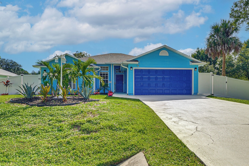 Fenced Yard, Game Room: Family Home in Sebastian!
