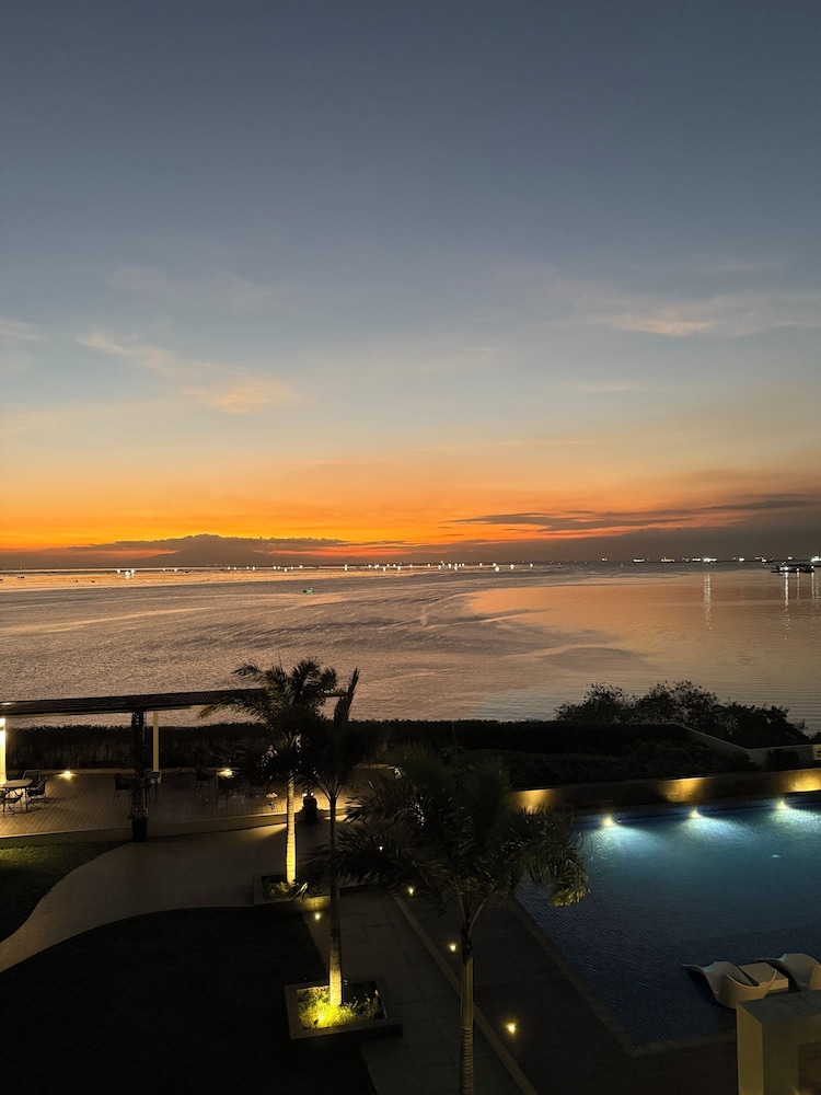 Luxurious European Style Penthouse Modern Apart ment Cross City of Dreams OKADA SOLAIRE MOA Airport