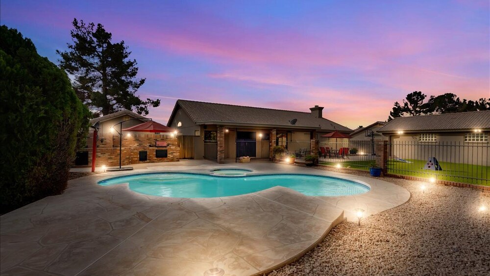 Amenities Galore! Outdoor Living & Lots of Games