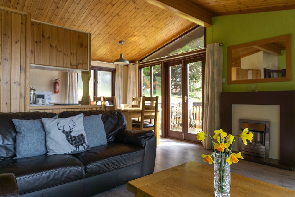 Linnhe Lochside Holidays