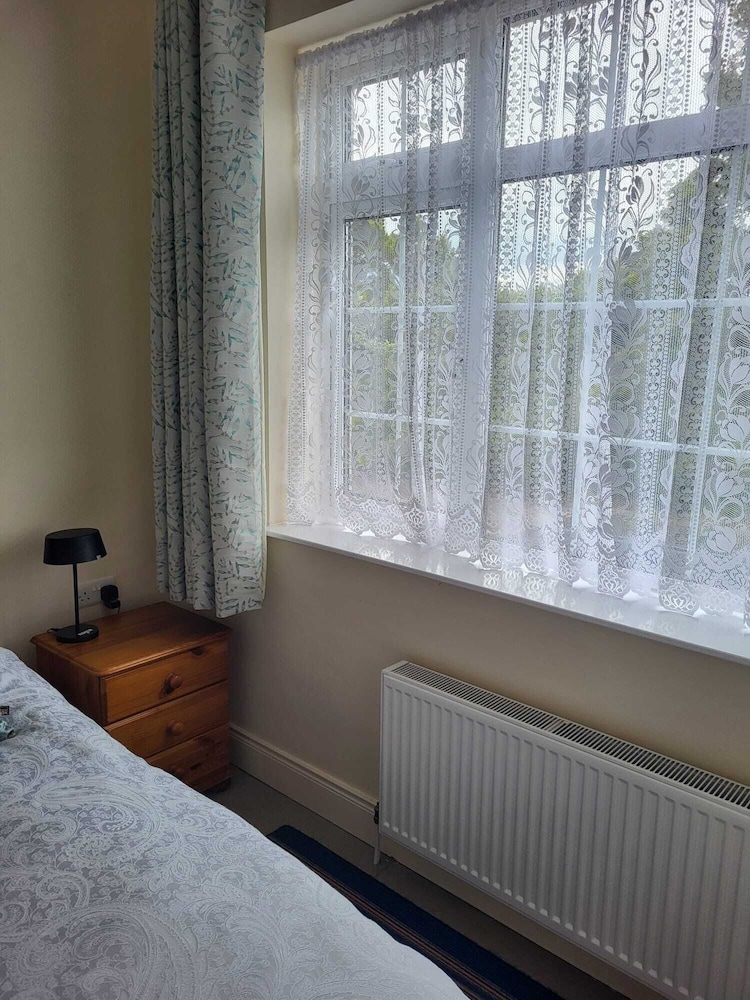 Ennis Vacations - Charming 1-bed Apartment in Barefield - Property Image 2