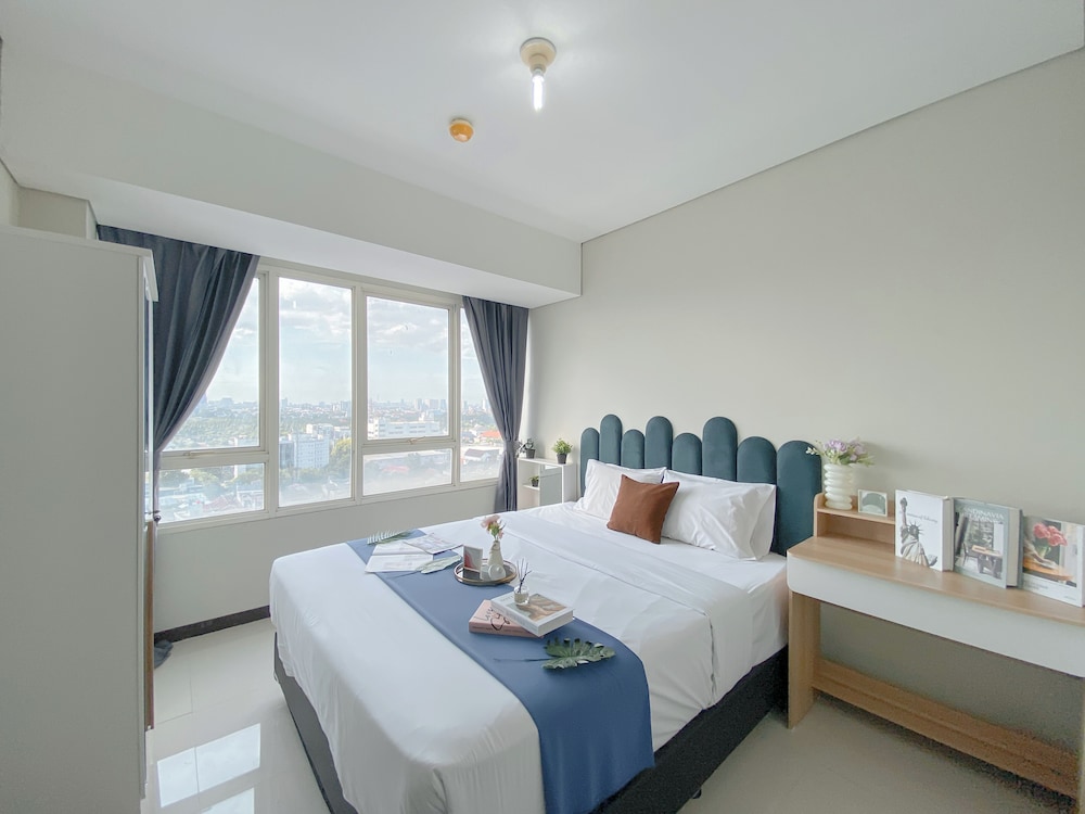 Comfortable And Restful 2Br Nifarro Park Apartment