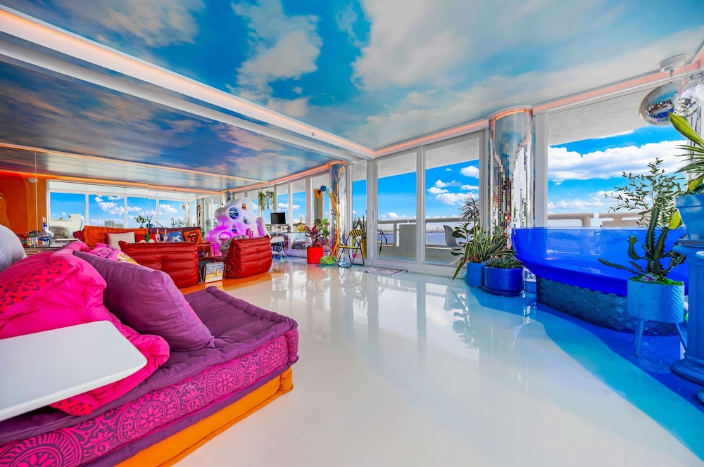 lounge