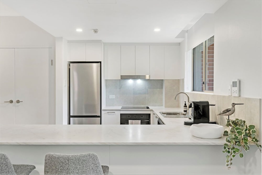 Kozyguru | Camperdown | Cozy 2-Bed Apt + Parking