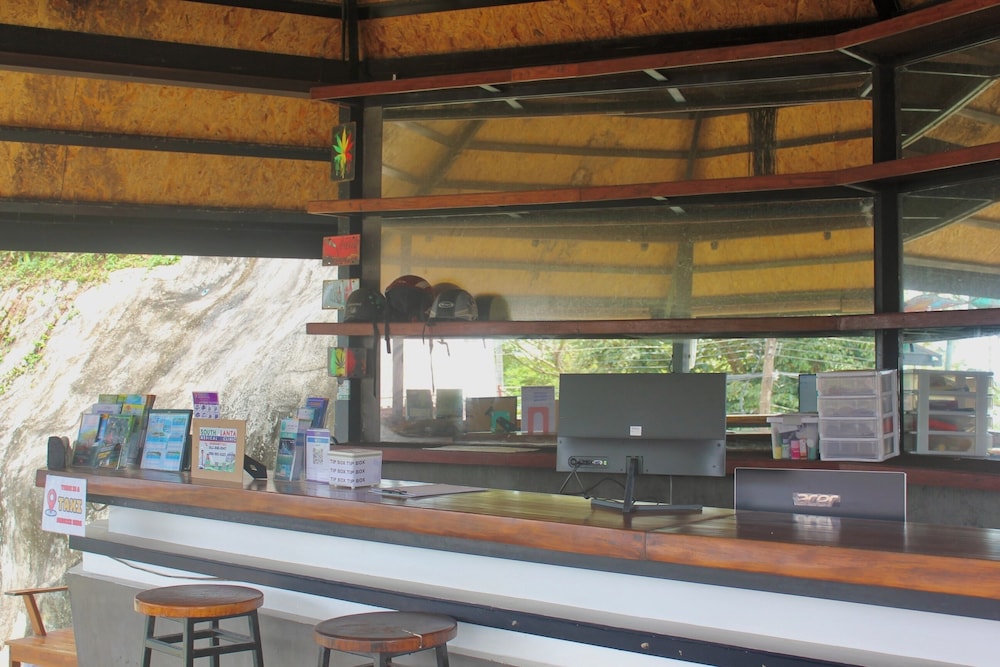 Phumala Lanta Seaview Resort
