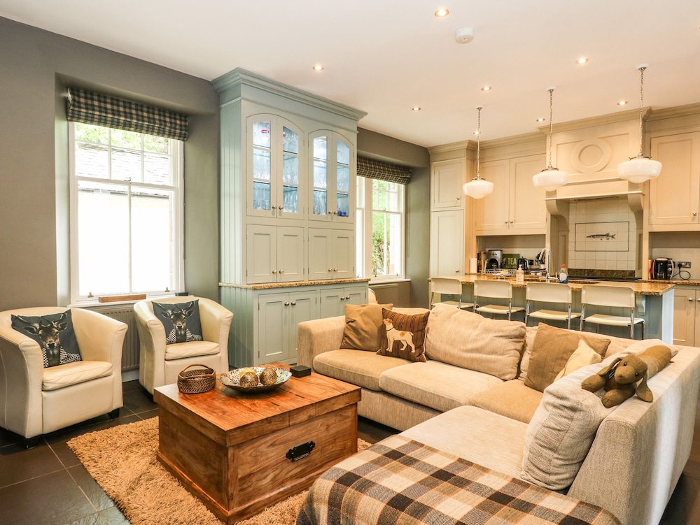 Bearnock Lodge