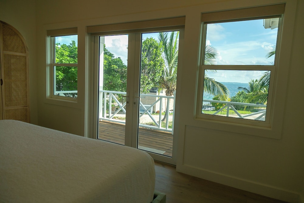 Kalopsia Seaside Villas & Marina