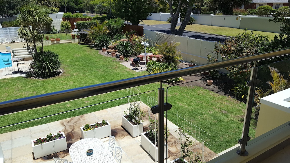 Constantia Cottages