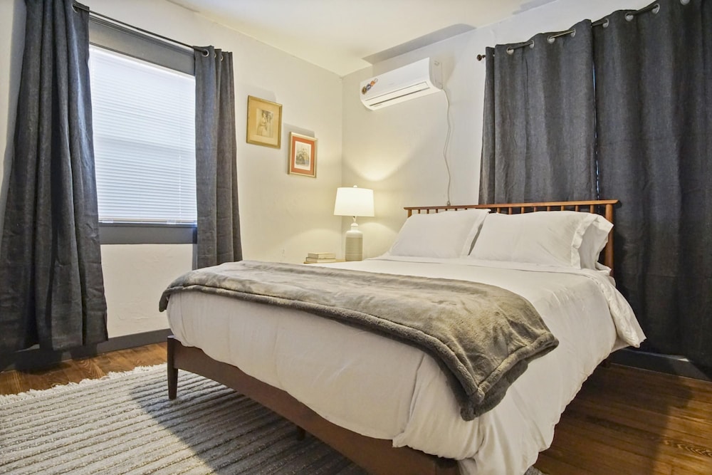 Oklahoma City Vacations - 3-story 6-bedroom 4 Bathrooms 3min-asian Dist - Property Image 31