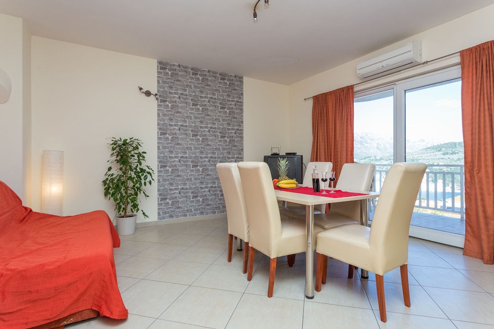 Burum Apartments
