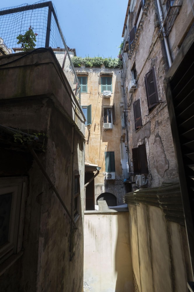 Campo de Fiori Large Family Apartment