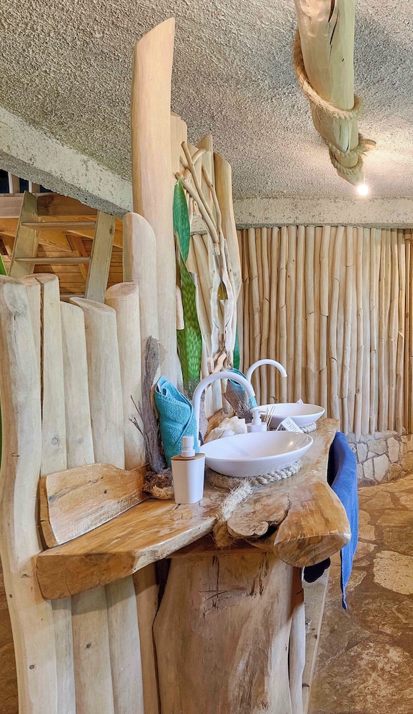 CHALET TROPICAL Hotel & Restaurant-Pizzeria