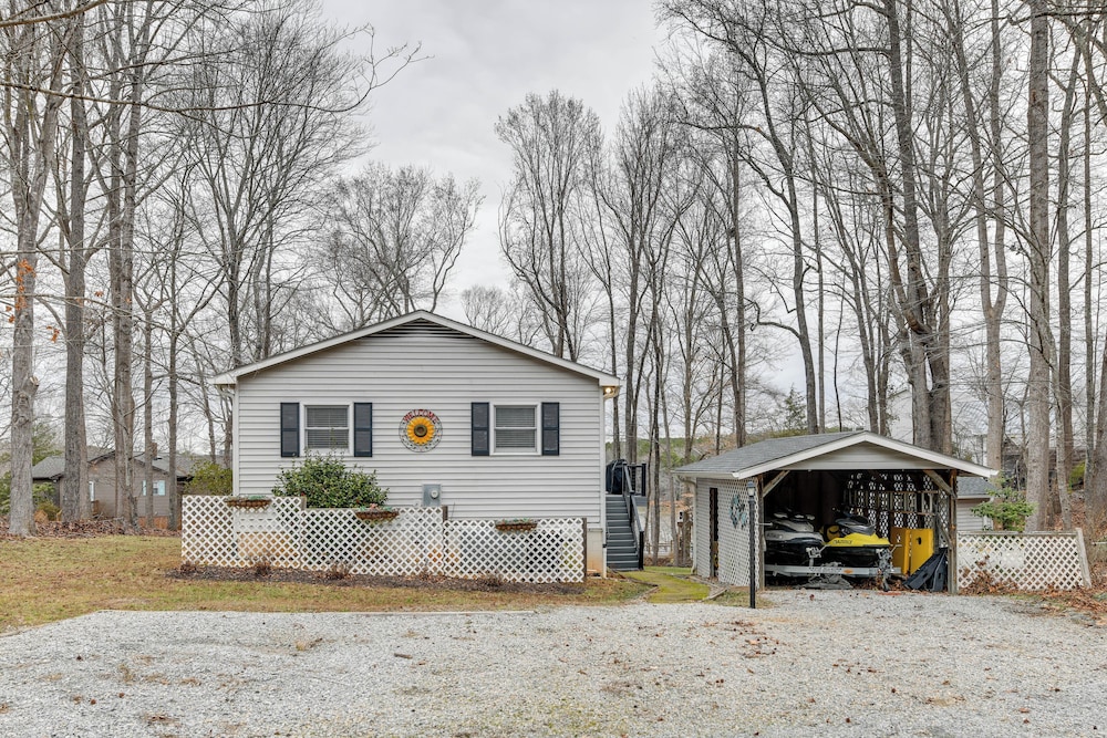 Deck & Lake Gaston Access: Dog-friendly Getaway