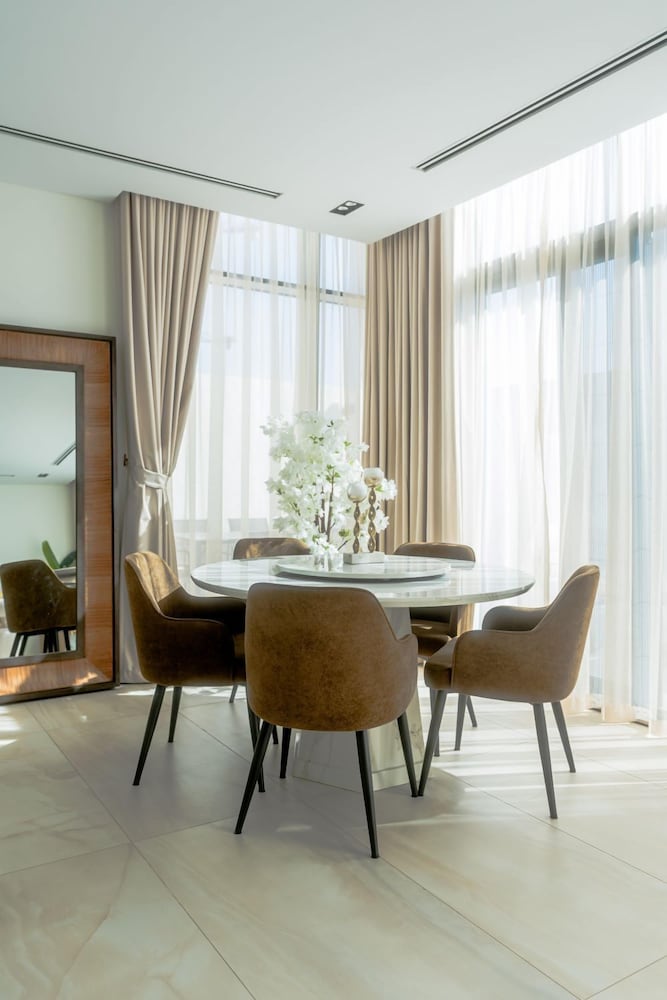 Luxury townhouse in Al Danah Bay