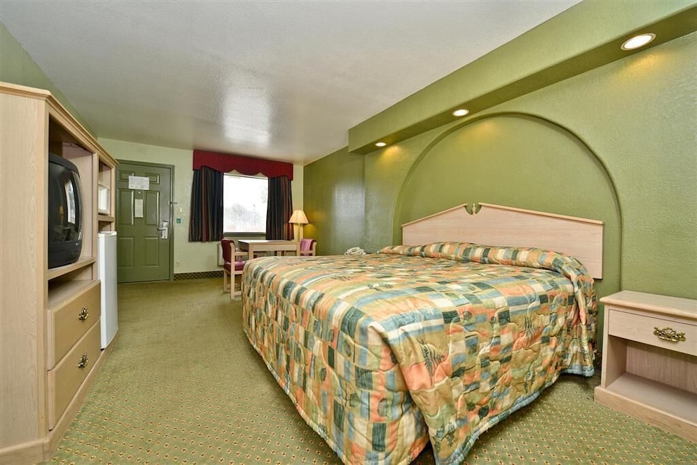 Budget Inn