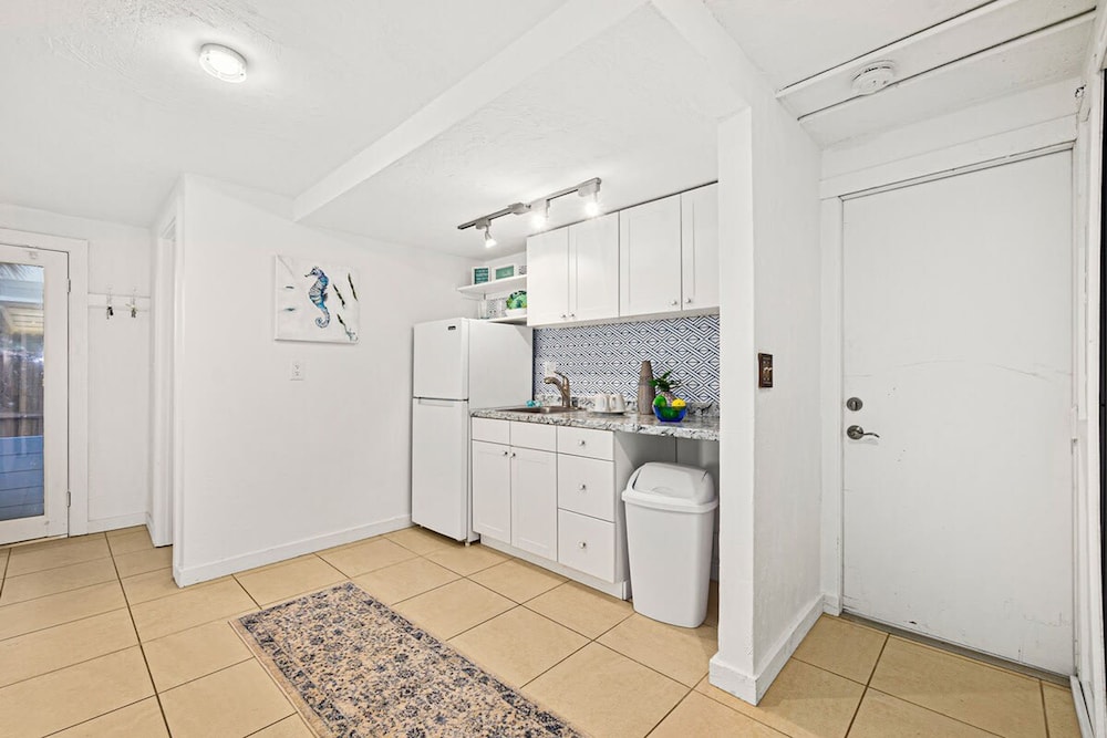 Pelican Beach Private Ocean Front Beach House- Sleeps 10 Bring Your Surf Boards