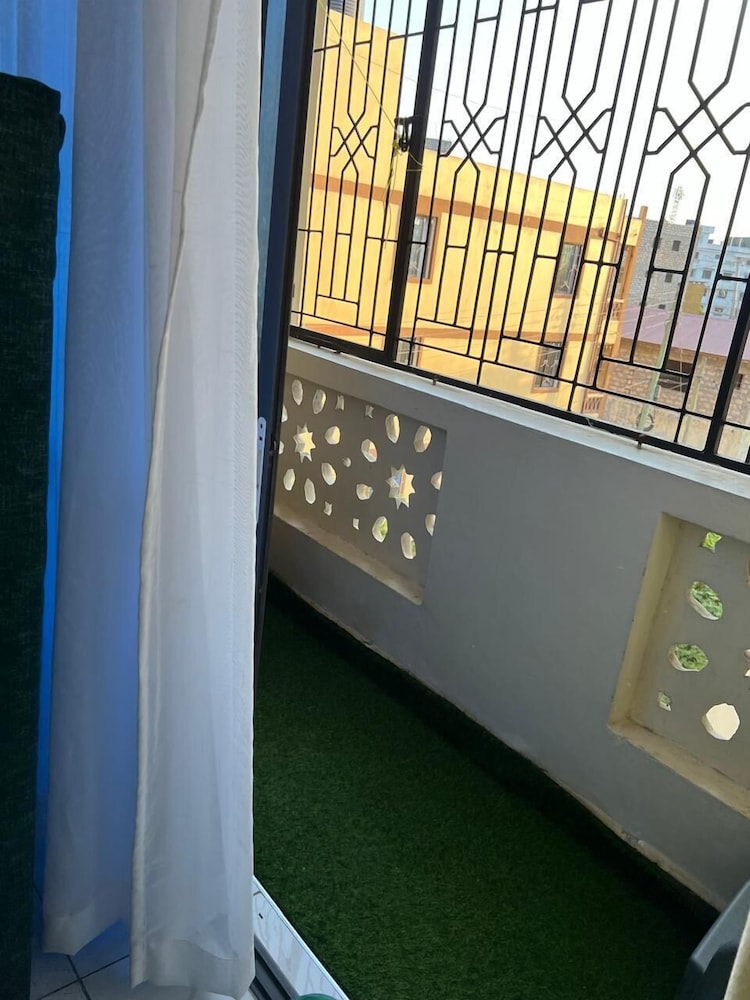 Lux Suites Lakeview Studios Bamburi