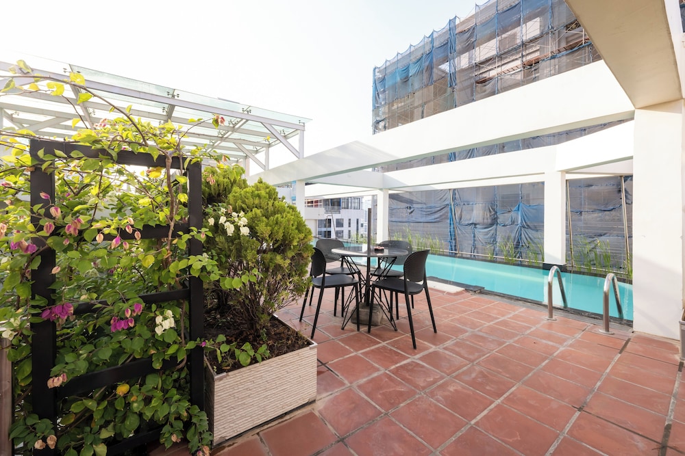 Bellavita Residence City Center by Soben