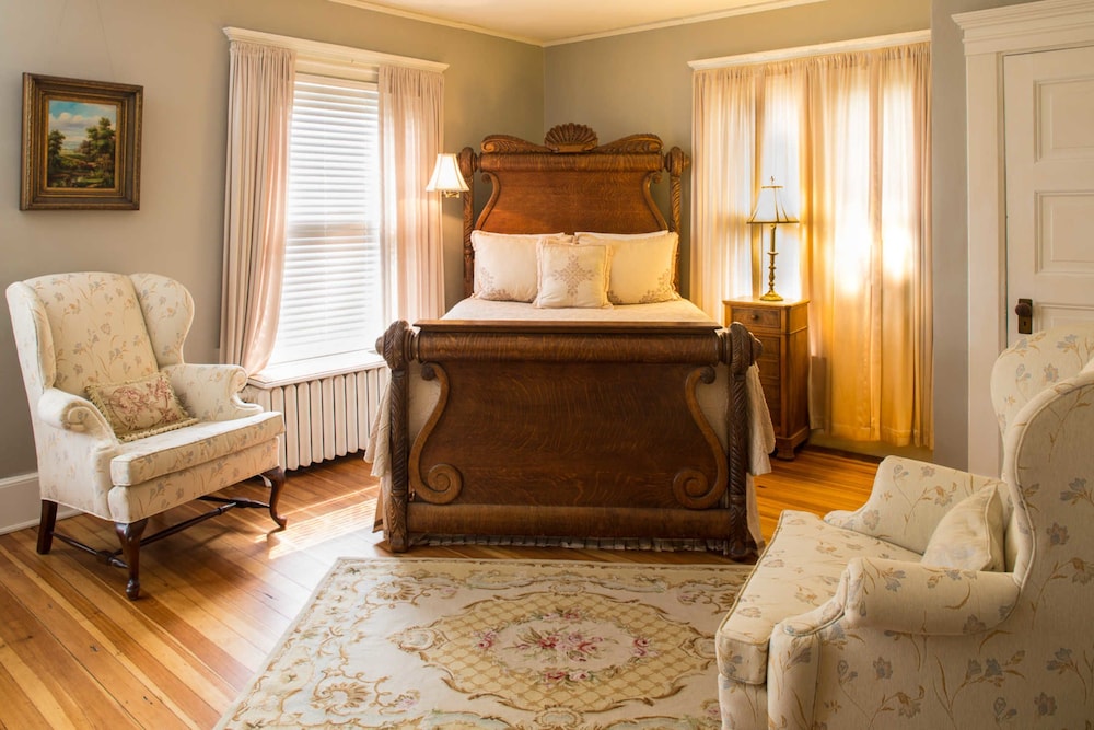 The Lion and the Rose B&B