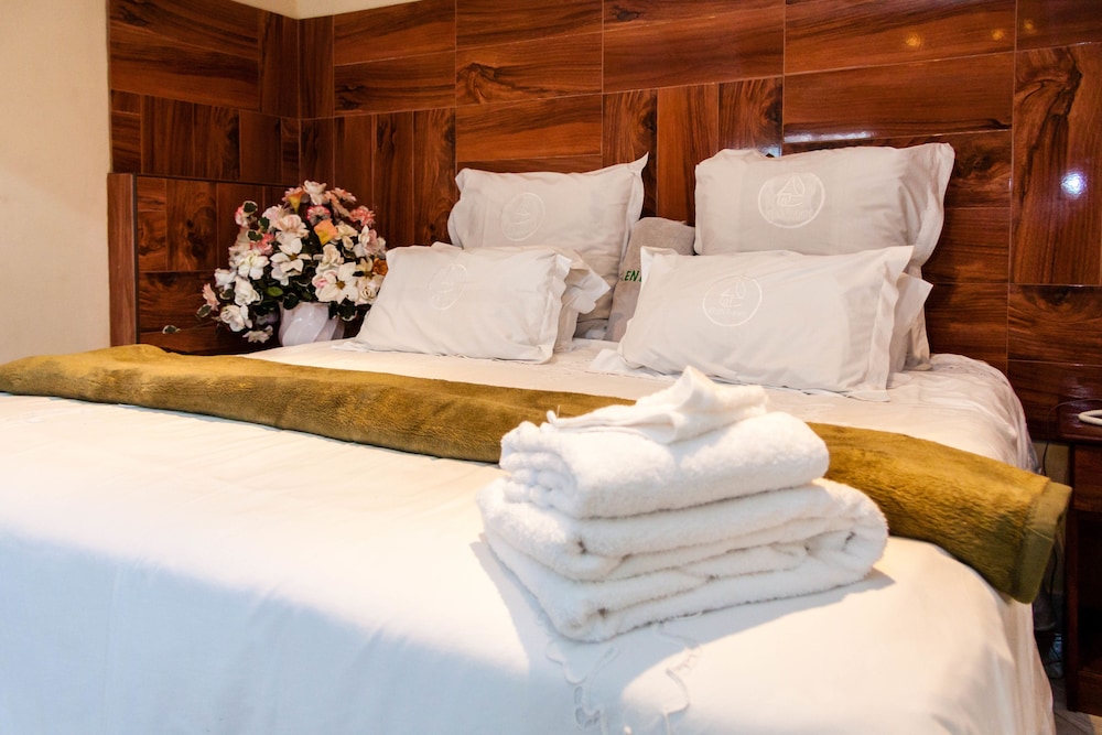 Glen Lodge & Tours