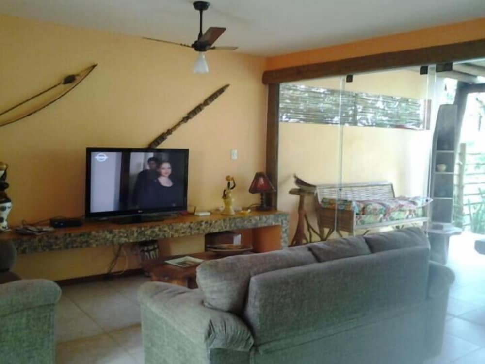 Casa de Temporada Felicidade, 38 Hóspedes, 2 Piscinas, 9 Suítes e 2 Churrasqueiras em Itacaré Bahia