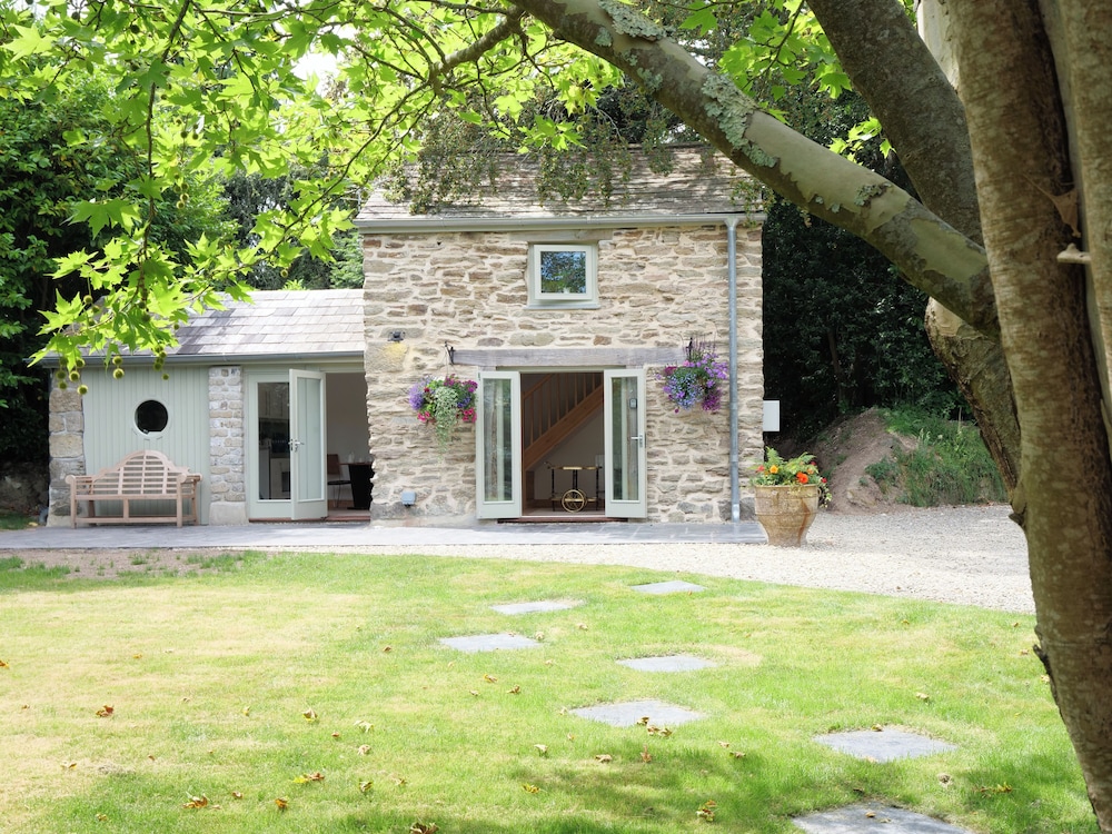 Pinetum Garden Cottages