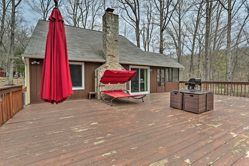Resort Perks: Picturesque Poconos Getaway!