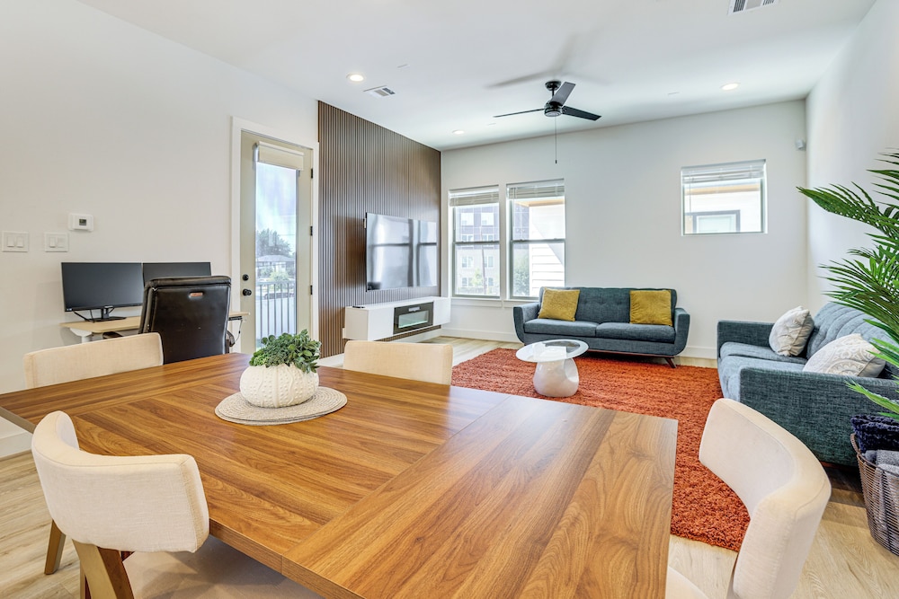 Your Houston HQ! Modern Unit w/ Yard & Workspace