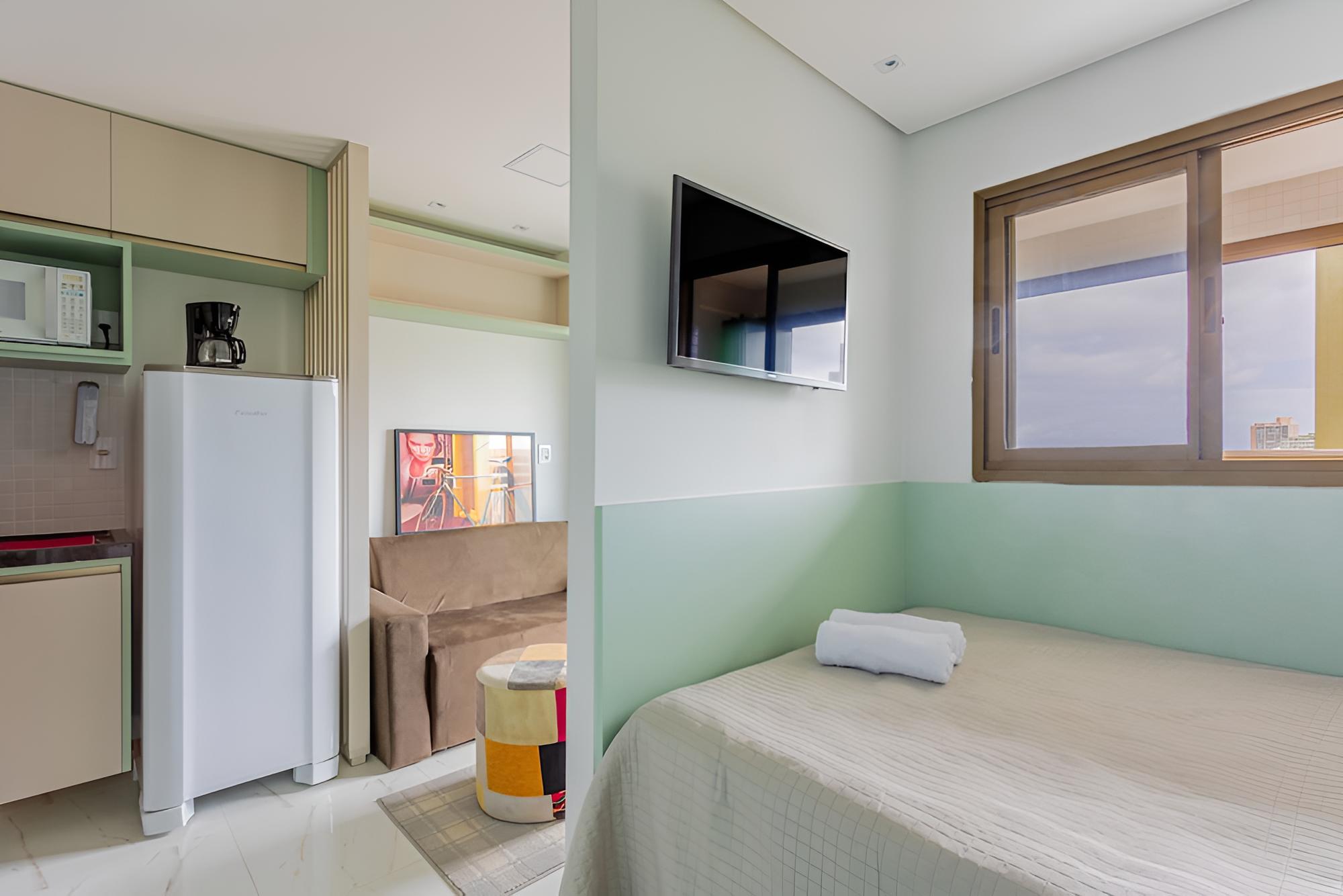 CZ01 Lindo Quarto e Sala com Vista Mar