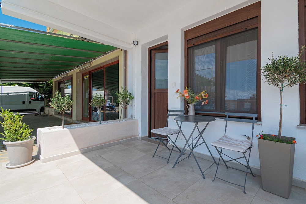 Amico Suites 1 by Rentals Pro - Nea Moudania