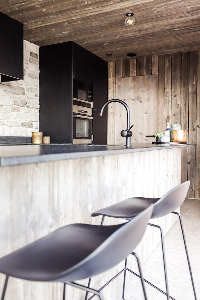 Modern Maison Near Somme-leuze